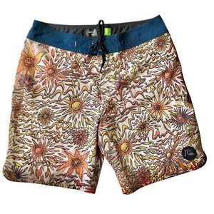 Quiksilver Mens Board Shorts Swim Suit Size 33 Sunburst Sun Dry Flight High Line